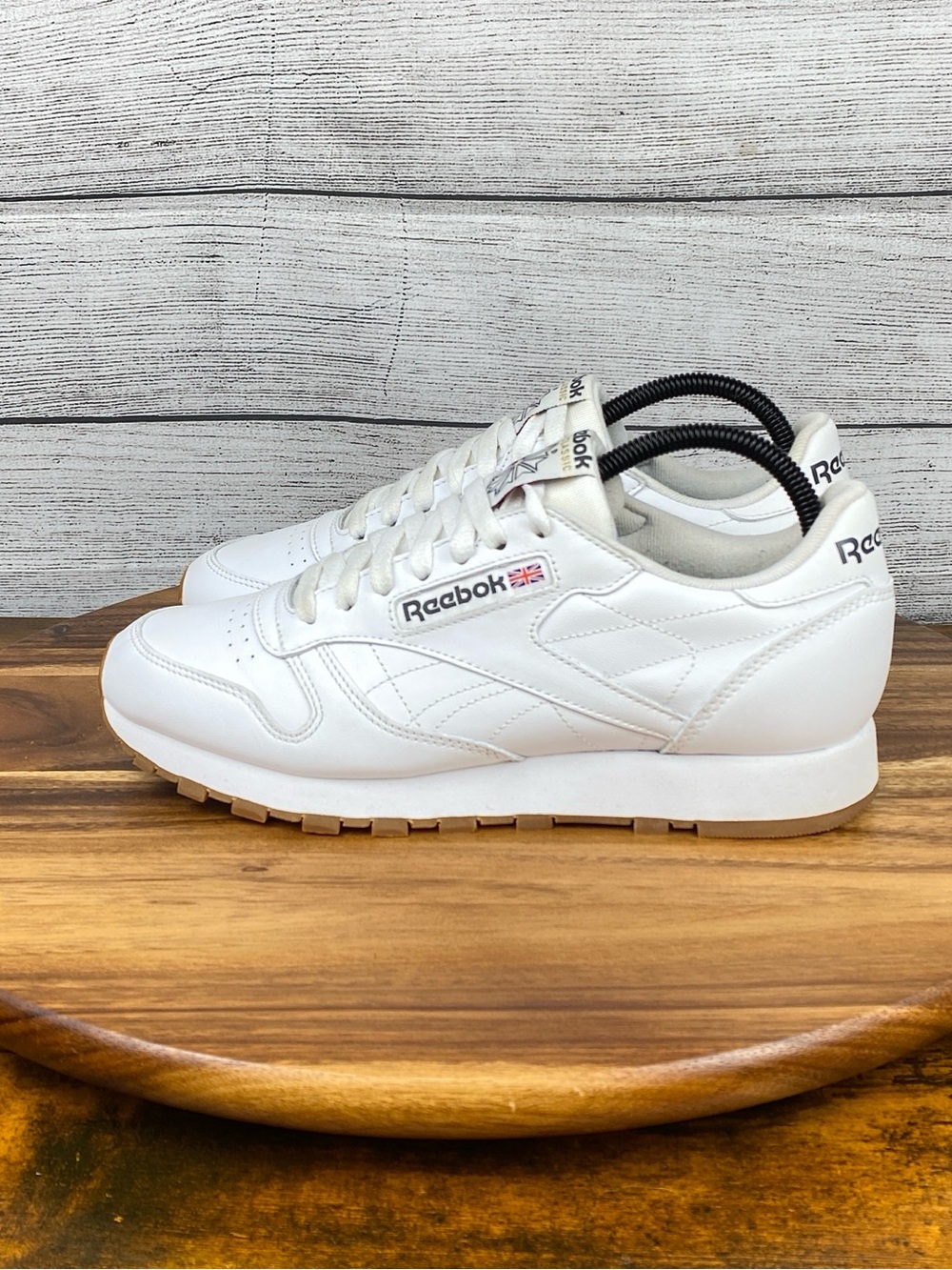 Reebok Classic Leather Footwear White Gum Shoes Men’s Size 8 / Women’s Size 9.5